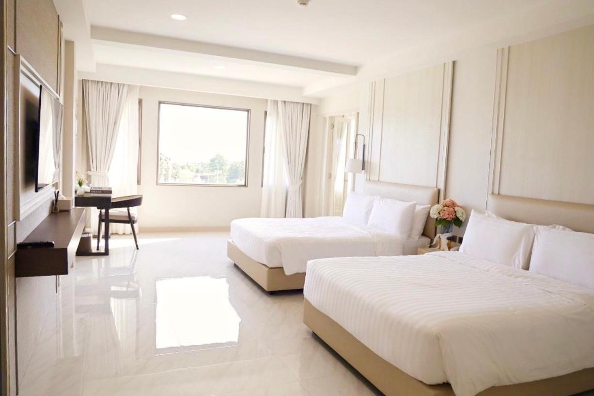 The Navy House Hotel สัตหีบ ภายนอก รูปภาพ