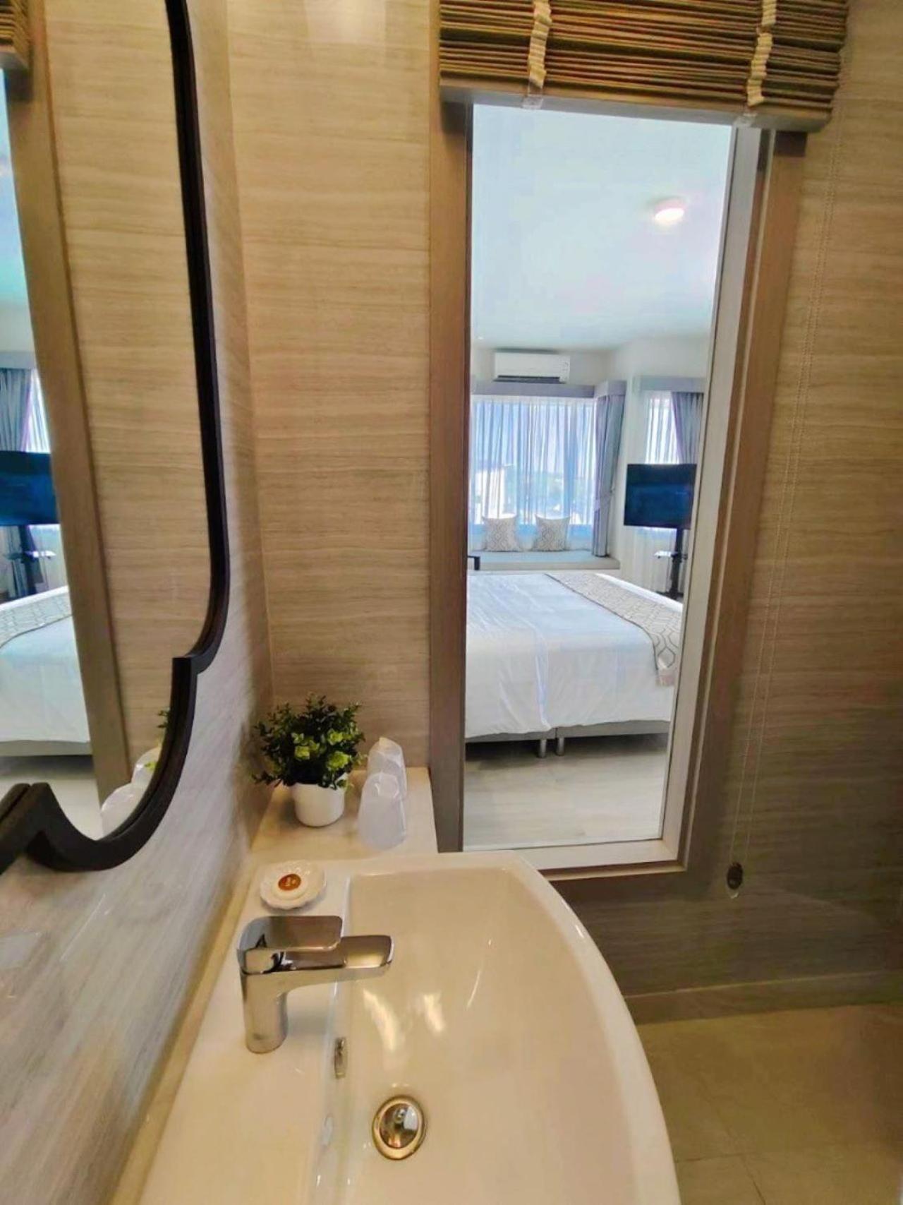 The Navy House Hotel สัตหีบ ภายนอก รูปภาพ