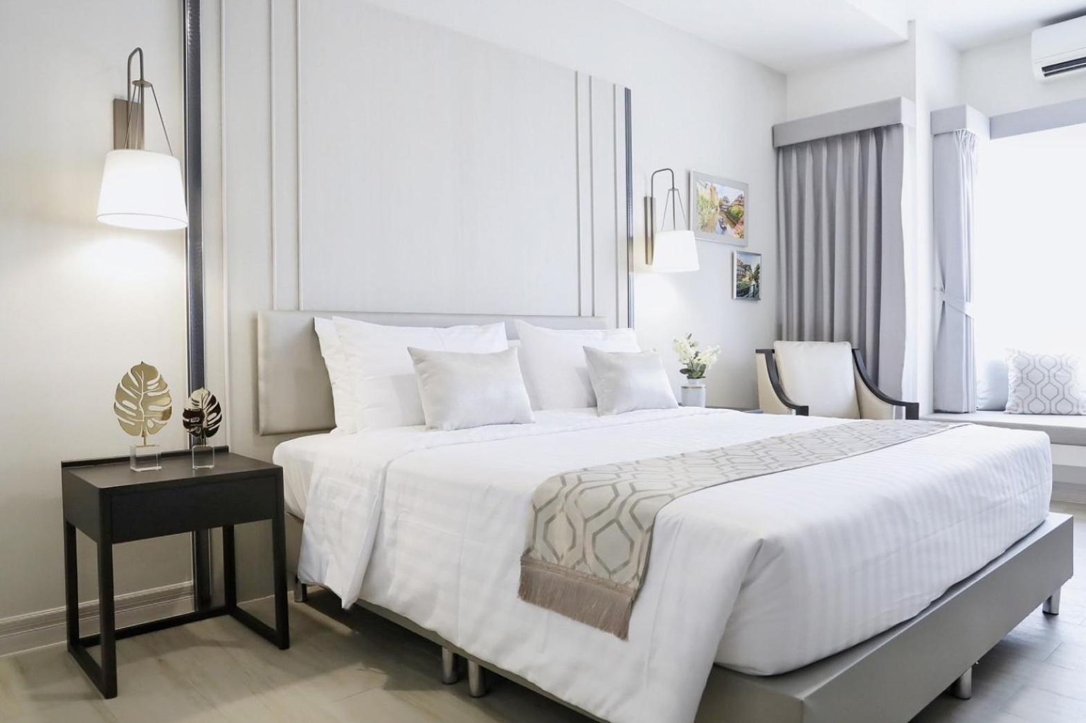 The Navy House Hotel สัตหีบ ภายนอก รูปภาพ